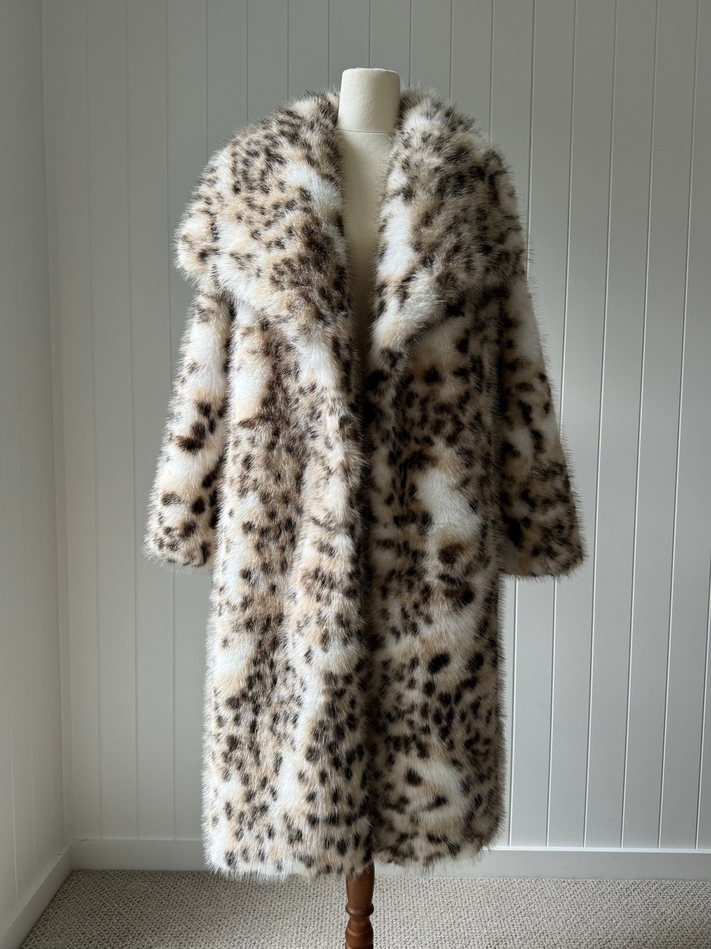 GISELLE Snow Leopard Faux Fur Coat
