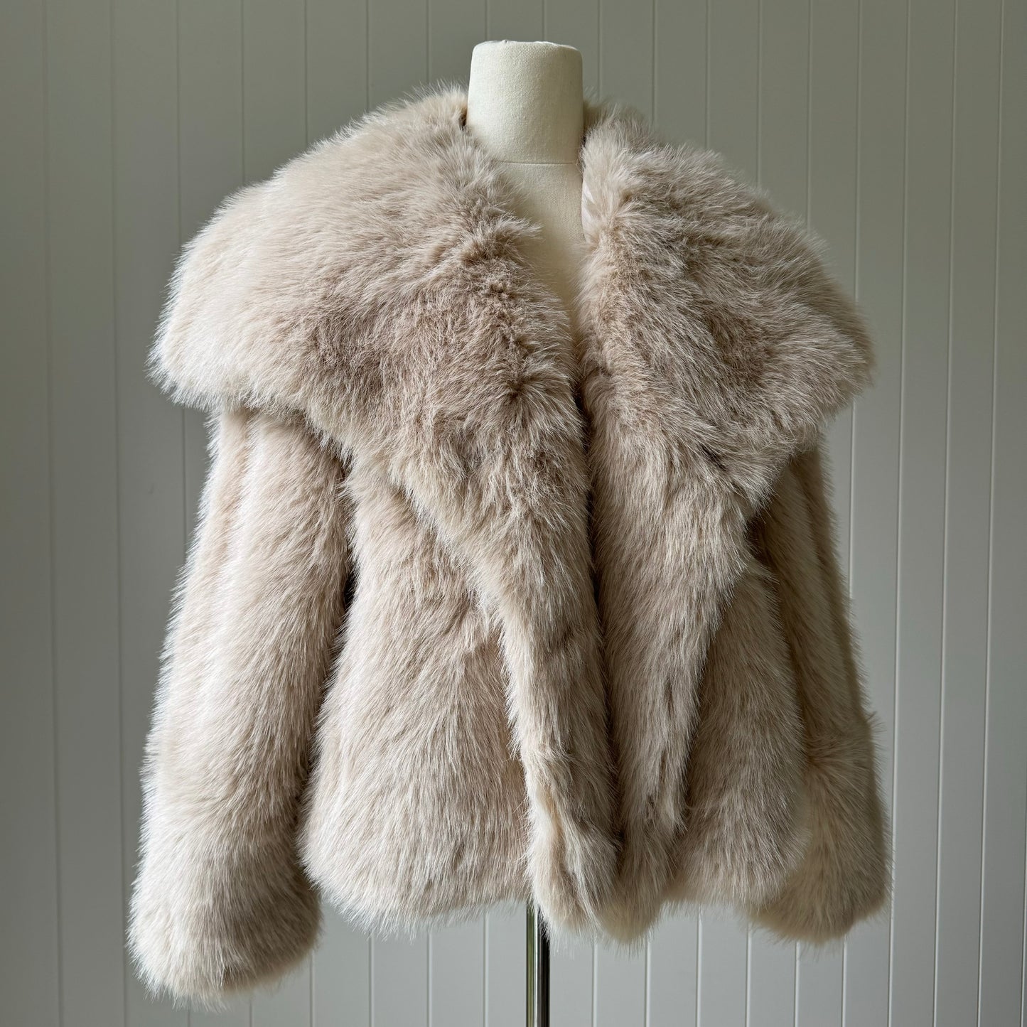 SELENE Faux Fur ~ Taupe