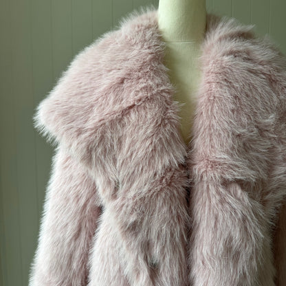 SELENE Faux Fur ~ Strawberry Milk
