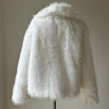 SELENE Faux Fur ~ Snow
