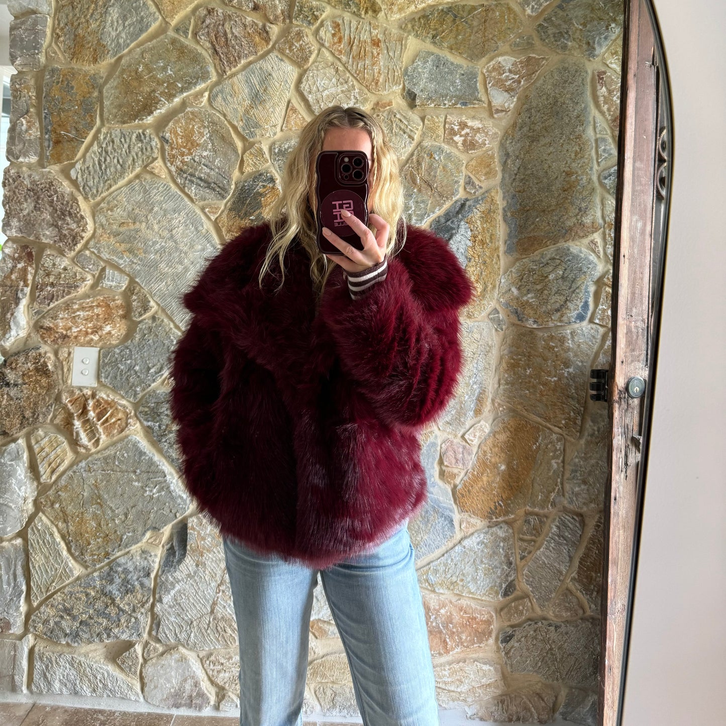 SELENE Faux Fur ~ Burgundy