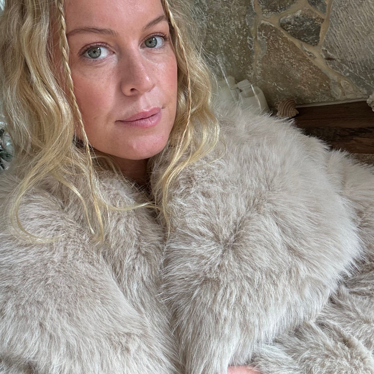 SELENE Faux Fur ~ Taupe