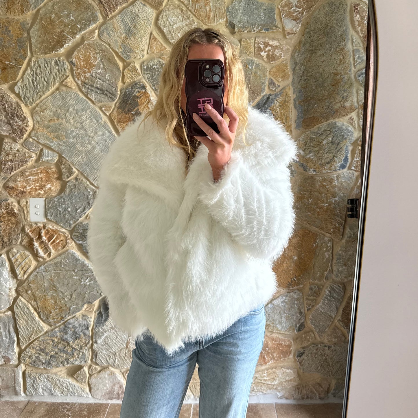 SELENE Faux Fur ~ Snow